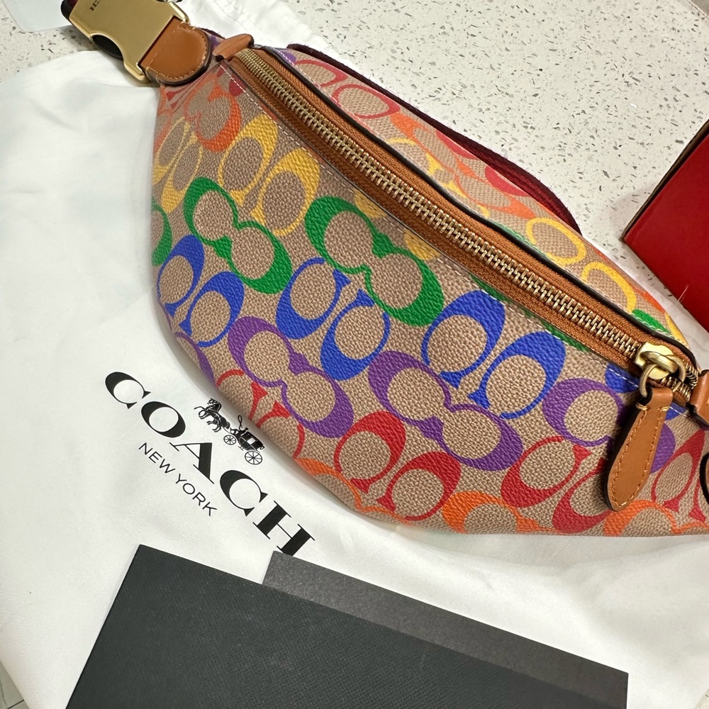 Coach Rainbow 🌈 Colors Fanny pack.